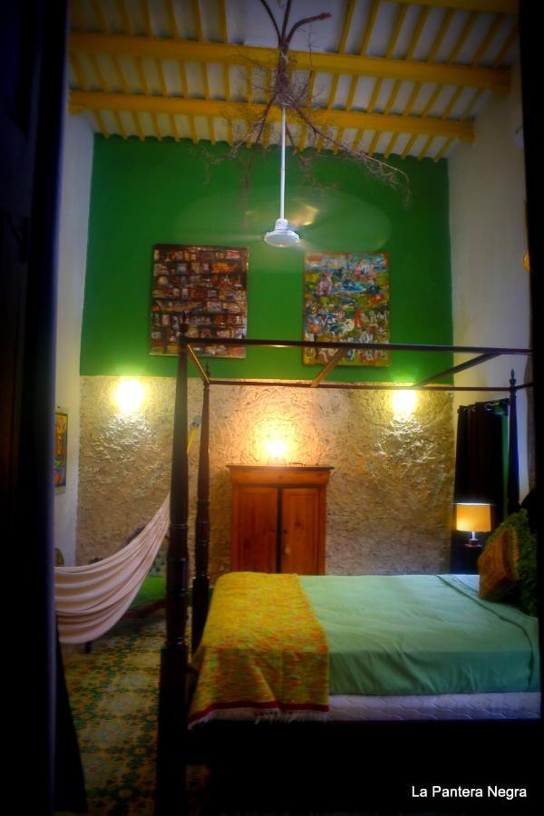 La Pantera Negra Bed & Breakfast Мерида Екстериор снимка