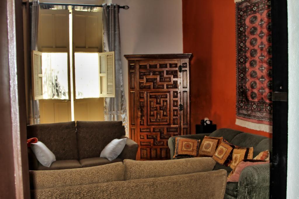 La Pantera Negra Bed & Breakfast Мерида Стая снимка